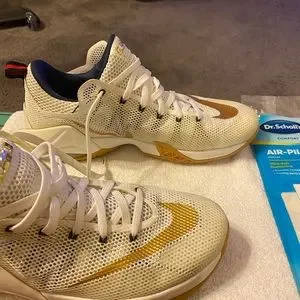 Nike Shoes Lebron James Xii Low Usa Gold Medal Shoe Size 13